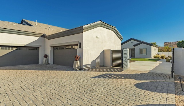 Fully Furnished 2 Bed Gilbert, AZ House- Perfect for Extended Day Stays