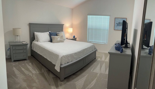 Fully furnished 2br, 2ba Patio Villa with golf cart and high speed internet.
