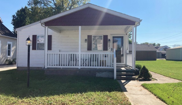 Fully Furnished 3 bedroom 2 bath home home with upscale finishes