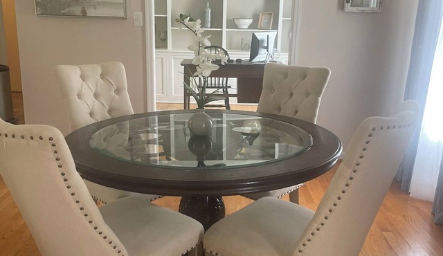 Fully furnished 30 days or more stays. Charming 2-bedroom ranch