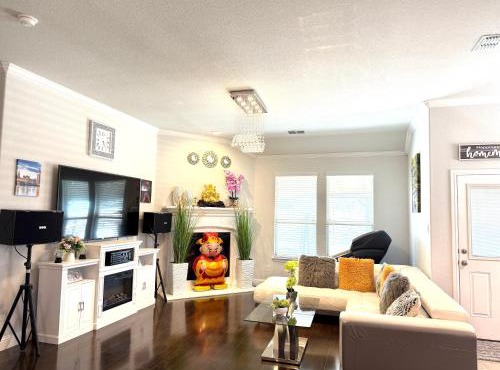 Fully Furnished 3BR Family Home- Garage- Quiet Neighborhood Near Hospitals & Hwy 360-minimum 30 days stay