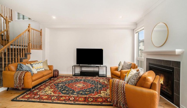 Fully Furnished 4 Bedroom House in Ottawa