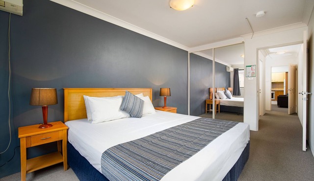 Fully Furnished and Equipped 1 Bedroom Apartment in Hornsby