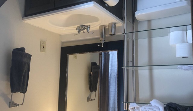 fully furnished apartment downtown Washington