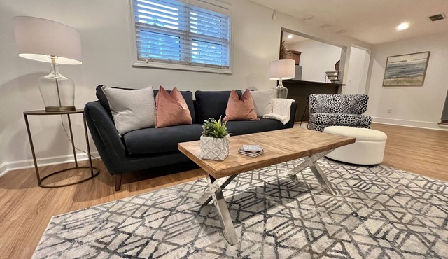 Fully Furnished Apartment 2 Bedroom-Special rates for 30-night stays or more