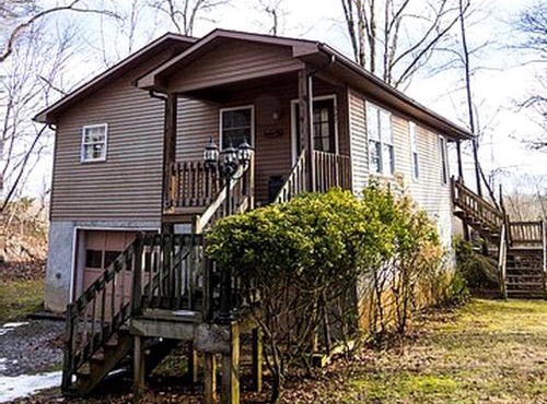 Fully Furnished Camping Cabin near Cherokee National Forest