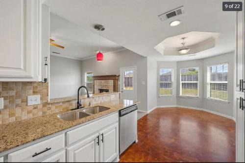 Fully Furnished Cozy Home In Royse City Near I-30