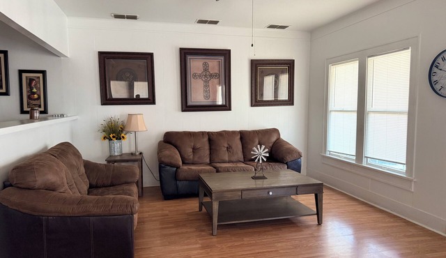 Fully furnished duplex in quiet neighborhood