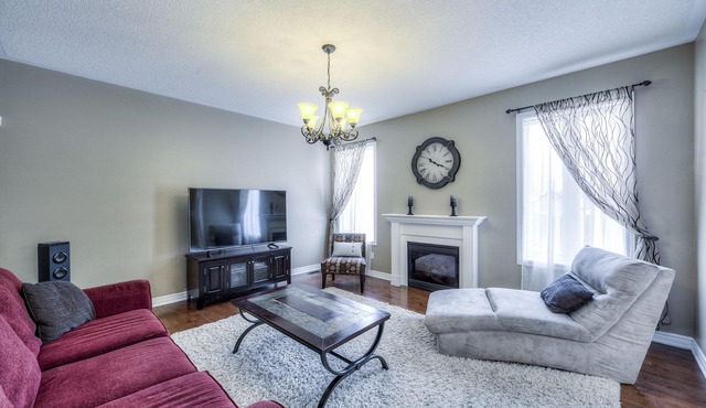 Fully Furnished Executive Home - Brampton (Toronto) Canada