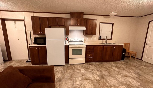 Fully Furnished Home - #5
