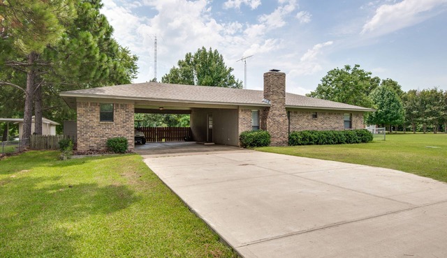 Fully Furnished Lake Fork Waterfront Property with Boat House!