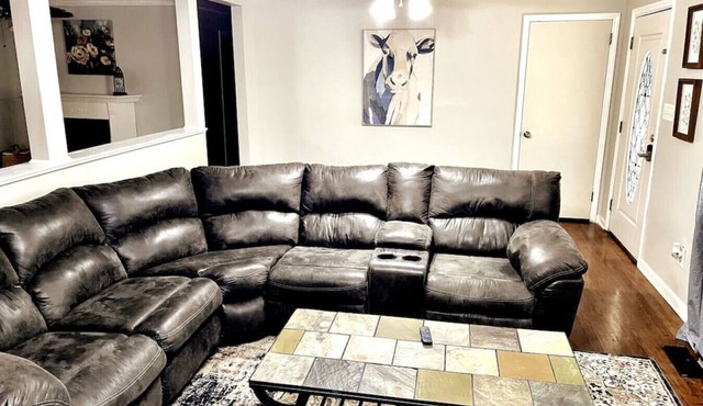 Fully Furnished Mountain Retreat for Professionals