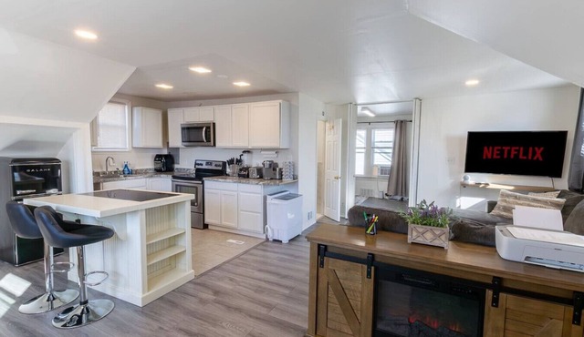 Fully Furnished Private Apartment + 1 Bed/1 Bath + Amenities included