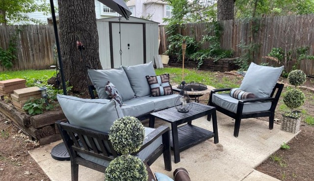 Fully furnished Private room in quite neighborhood