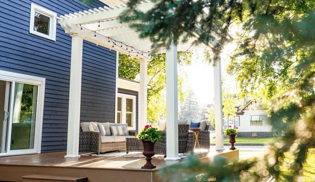 Fully Furnished, Stunning Newly Remodeled 3BR Home