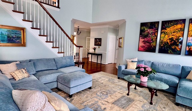 Fully Furnished 3BR/3.5BA Home in Charlottesville