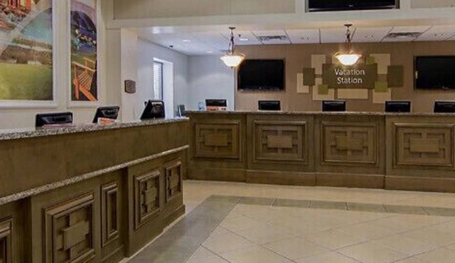 Fully kitthen, 2 TV's, Cable , Phone, WIFI internet, 7 miles from Disney World