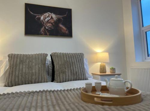 Fully Refurbished 3 Bed Terraced House with Ensuite Central Rugby