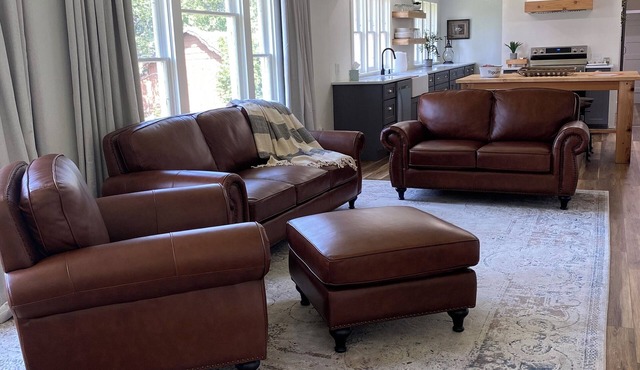 Fully remodeled 1920’s Family size Whole house, 4 bedroom 2.5 bath, 2000 sq ft