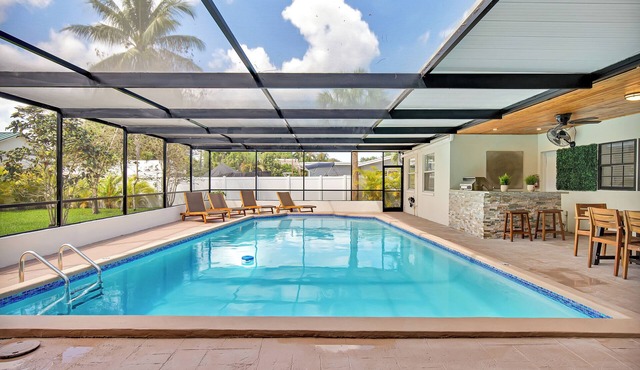 Fully Remodeled 4 bed 4 bath Retreat, Heated Pool