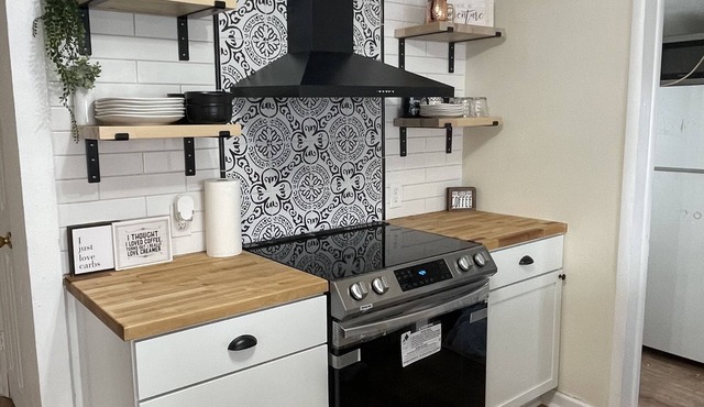 Fully remodeled chic & cozy home 2 bedroom home