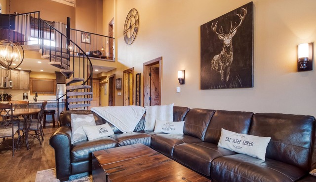 Fully remodeled family friendly condo 2 blocks to Main St - 2 king suites