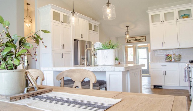 Fully Remodeled Farmhouse Accessible to Brian Head Ski Resort