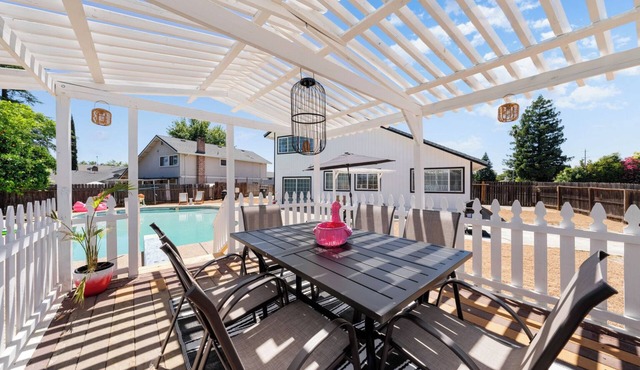 Fully Remodeled 4BD3BA Home w/Pool near Highway