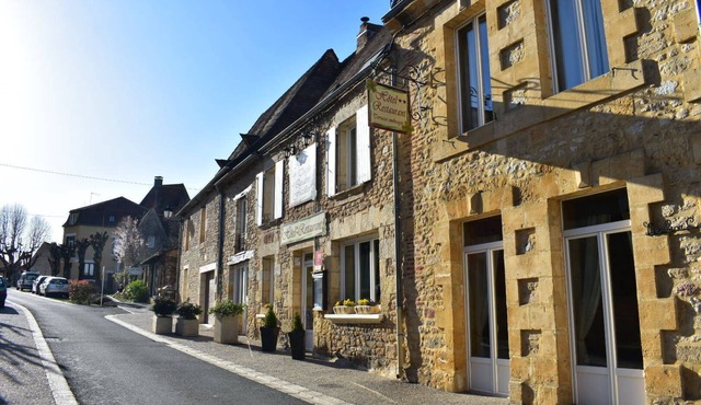 Fully renovated village apartment close to local sights