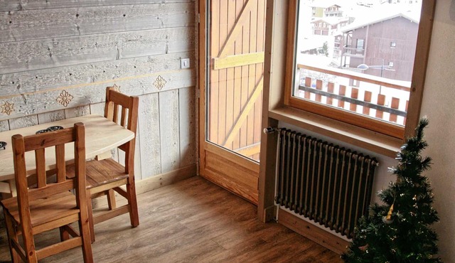 Fully renovated studio cabin for 2-4 people in Tignes le lac