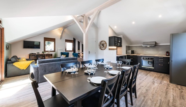 Fully renovated, south-facing apartment in Brides les Bains.