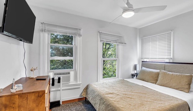 Fully Renovated 2 Bedroom Penthouse Beach Suite #6