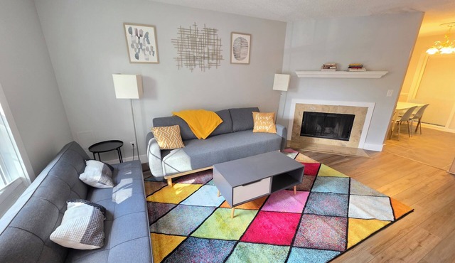 Fully Renovated 2 bdrm/2.5ba near UNC & Weaver St!
