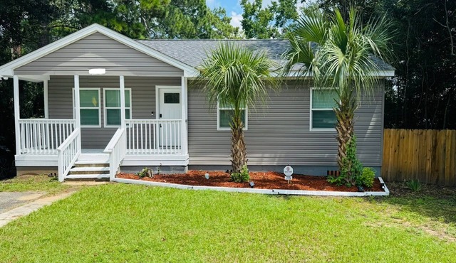 Fully Renovated, 3-bedroom house walking distance to FSU's Campus.