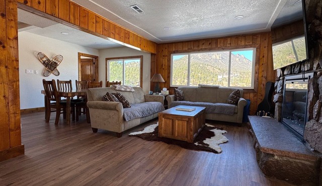 Fully Renovated 3 BDRM Sedalia Cabin! Fishermen & Outdoor Enthusiasts Getaway!