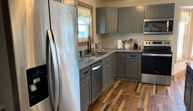 Fully renovated 3 bedroom 2 bath 5 miles to Ark Encounter with wheelchair access