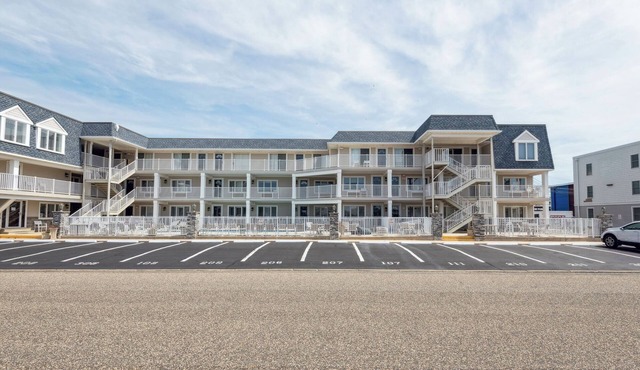 FULLY RENOVATED BEACH BLOCK condominium