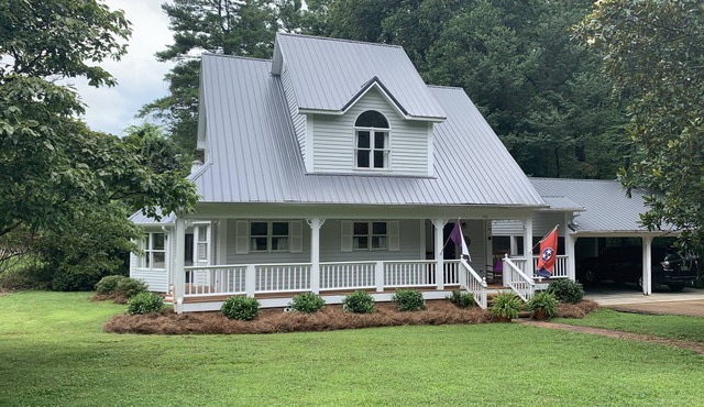 Fully renovated campus home.