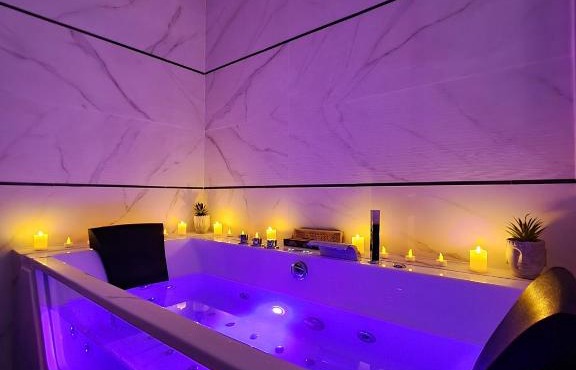 Fully renovated Chalet privatif suite romantique love balneo