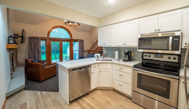 Fully Renovated Condo - Sleeps 9!