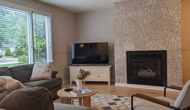 Fully renovated detached family home in the heart of Downtown Collingwood!