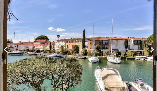 Fully renovated fisherman's house, due west, 12x4m mooring