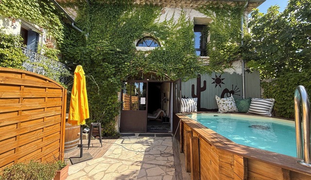 Fully Renovated XIXᵗʰ Wine Cellar with Private Entrance – Perfect for Families!