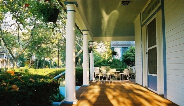 Fully Renovated Historic Spring Lake Home, 5-min Walk to South Pavilion, Town