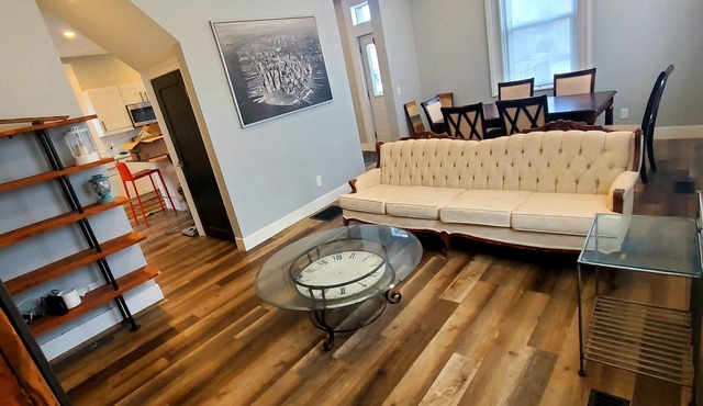 Fully renovated old red brick 3bdr house in Meaford