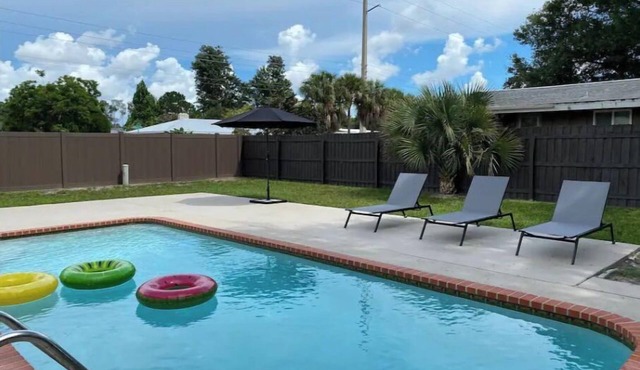 Fully Renovated Sarasota Home with Backyard Oasisn