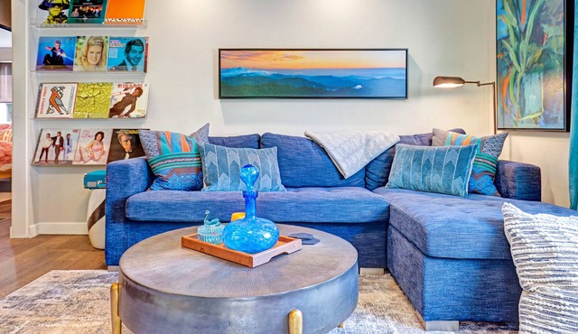 Fully Renovated Seattle Style Close to Major Amenities