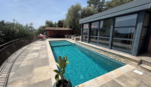 Fully renovated vacation home, exceptional sea view, swimming pool, chargeVE