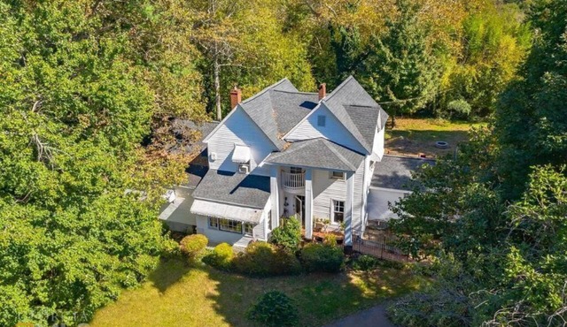 Fully Restored Country Manor