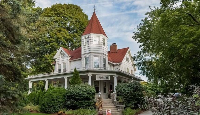 Fully restored victorian mansion in downtown Fennville